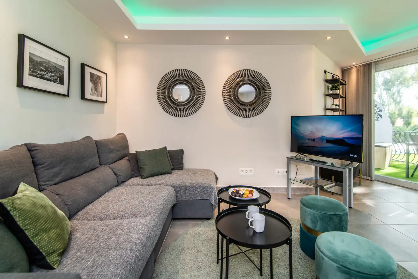 Sala de estar de Apartamento de alquiler en Marbella con Aire acondicionado, Calefacción y Terraza