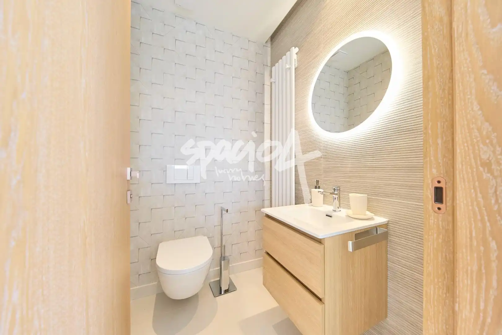 Baño de Ático de alquiler en Pozuelo de Alarcón con Aire acondicionado, Calefacción y Jardín privado