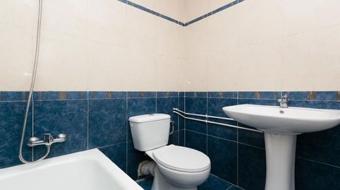 Foto 4 de Piso en venta en Rbla Sant Jordi, Can Mas, Ripollet