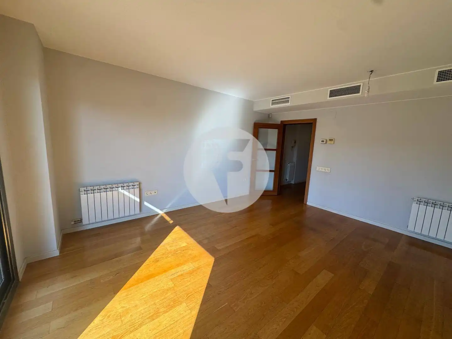Bedroom of Flat for rent in Terrassa  with Air Conditioner, Heating and Balcony