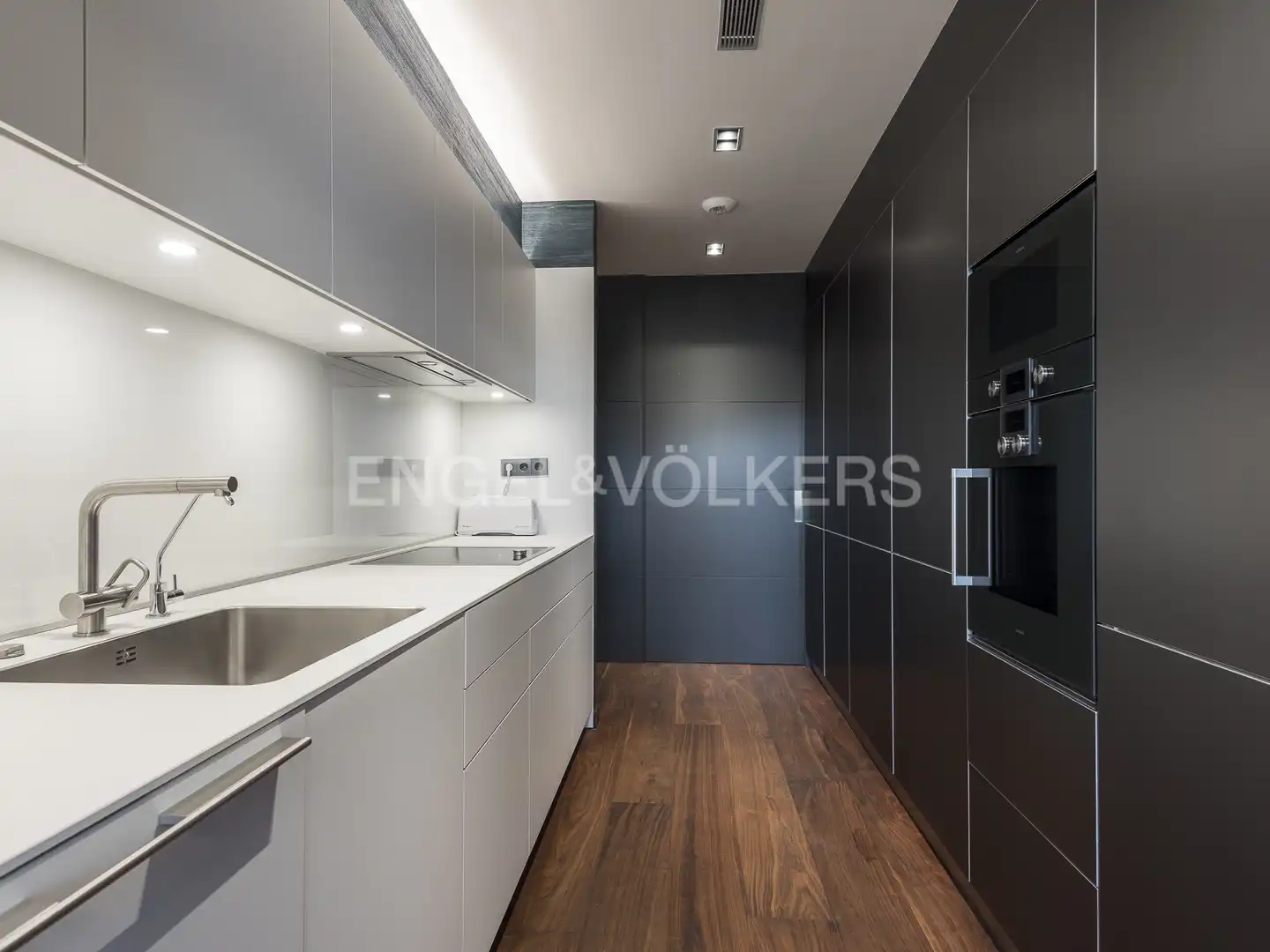Cocina de Piso en venta en Barcelona con Aire acondicionado, Calefacción y Parquet
