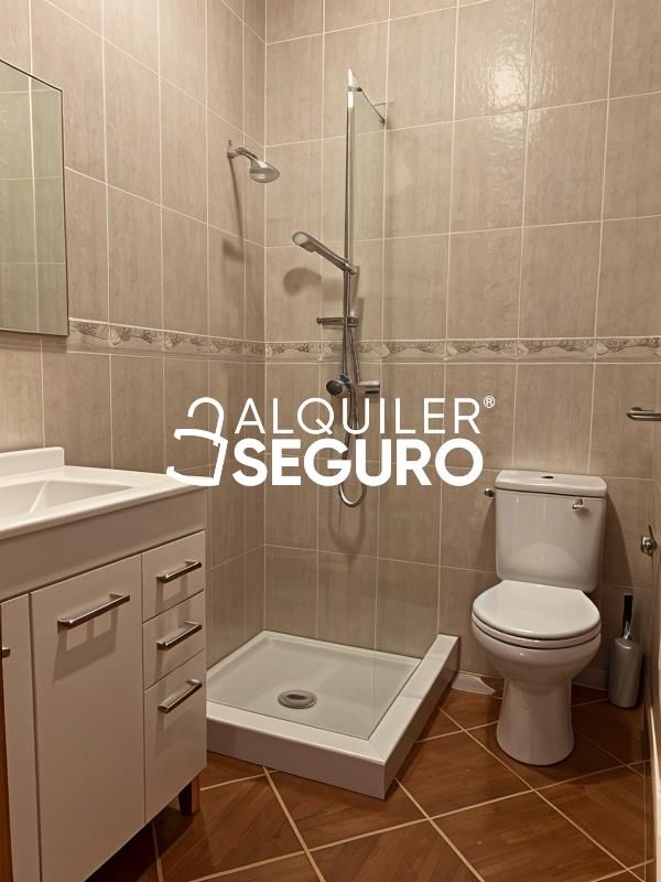 Bathroom of Office to rent in Mijas