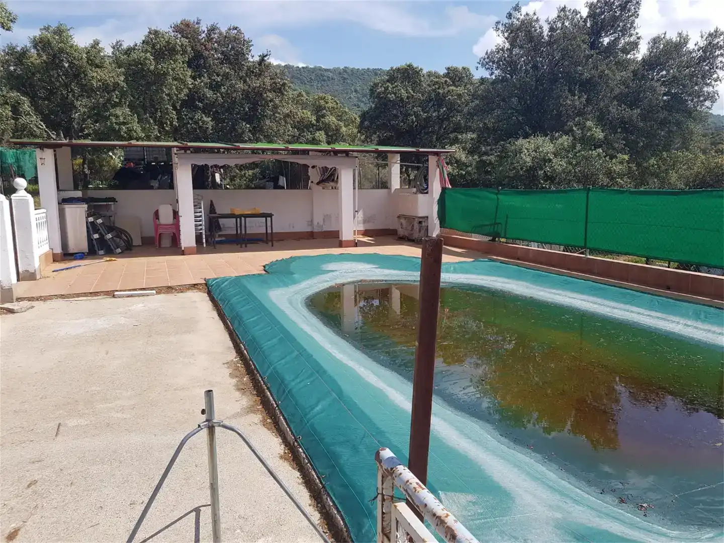 Piscina de Finca rústica en venda en Casas del Castañar