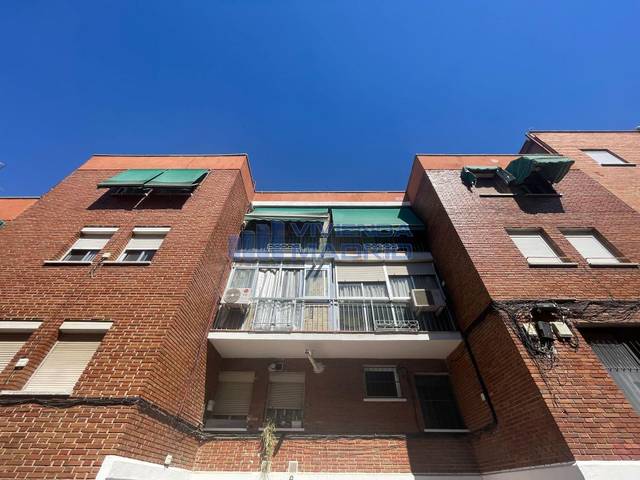 Piso en Venta en Manuela Minguez en Valdeacederas