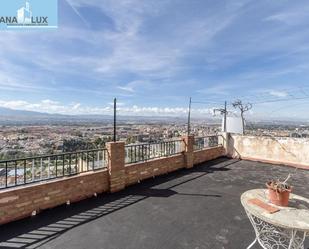 Vista exterior de Casa o xalet en venda en  Granada Capital amb Terrassa