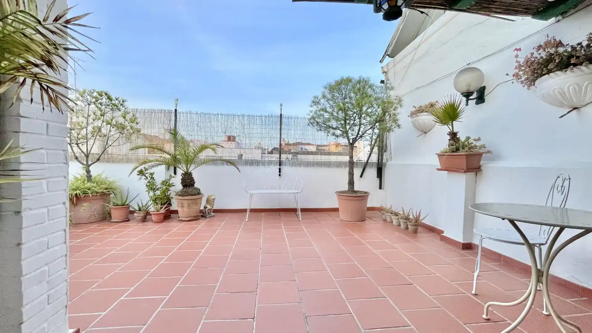 Terrassa de Àtic per a compartir en Marbella amb Aire condicionat, Moblat i Forn