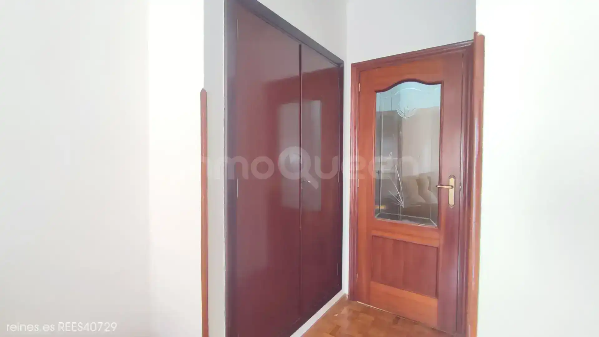 Dormitori de Pis de lloguer en Oviedo  amb Calefacció i Moblat