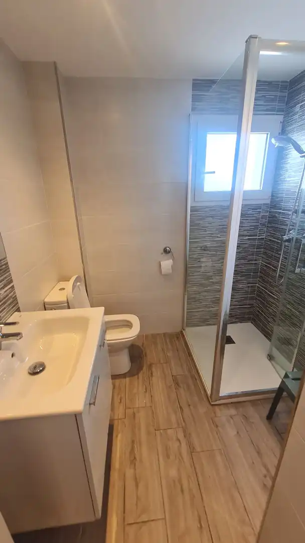 Badezimmer von Wohnungen zum Verkauf in Calpe / Calp mit Klimaanlage, Heizung und Terrasse