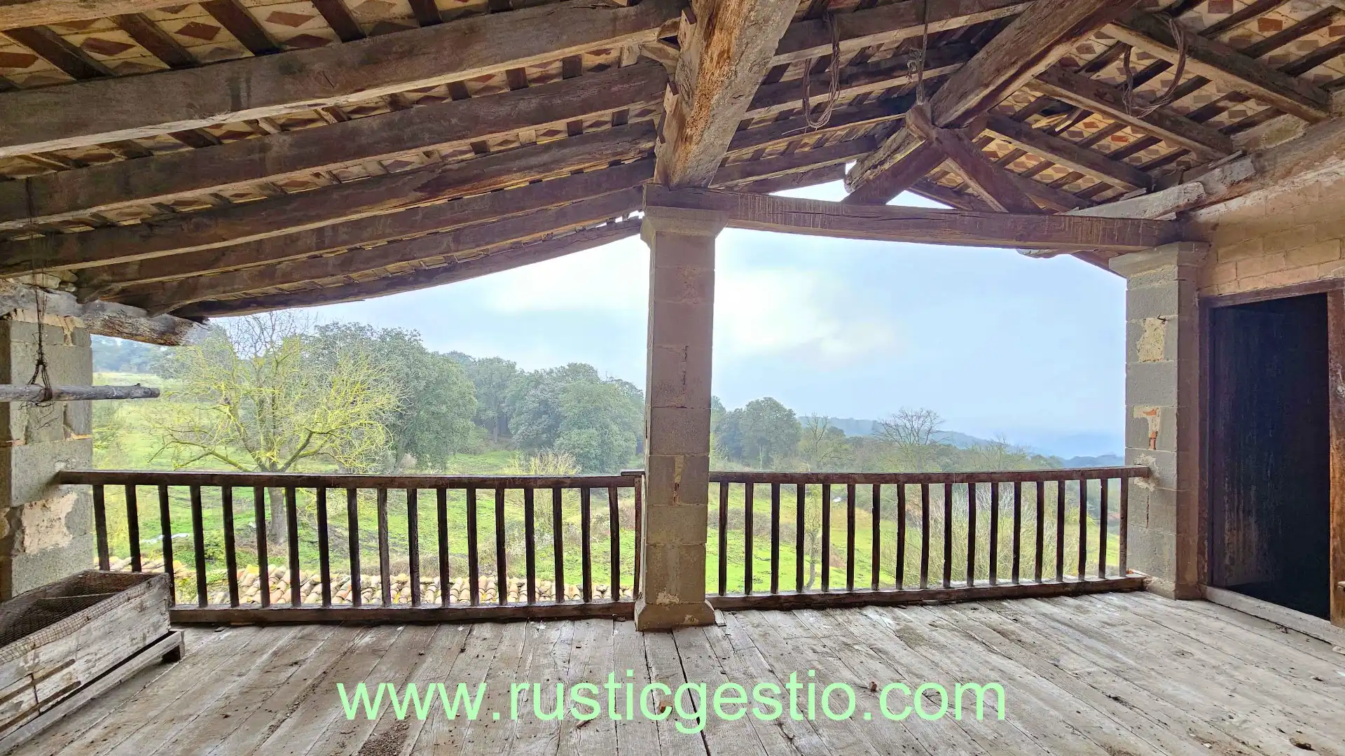 Terrassa de Finca rústica en venda en L'Esquirol amb Jardí privat, Terrassa i Balcó