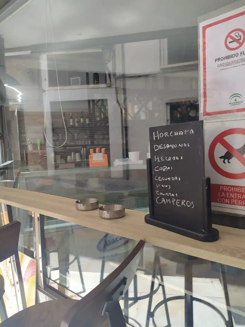 Local de alquiler en Antequera con Aire acondicionado y Amueblado