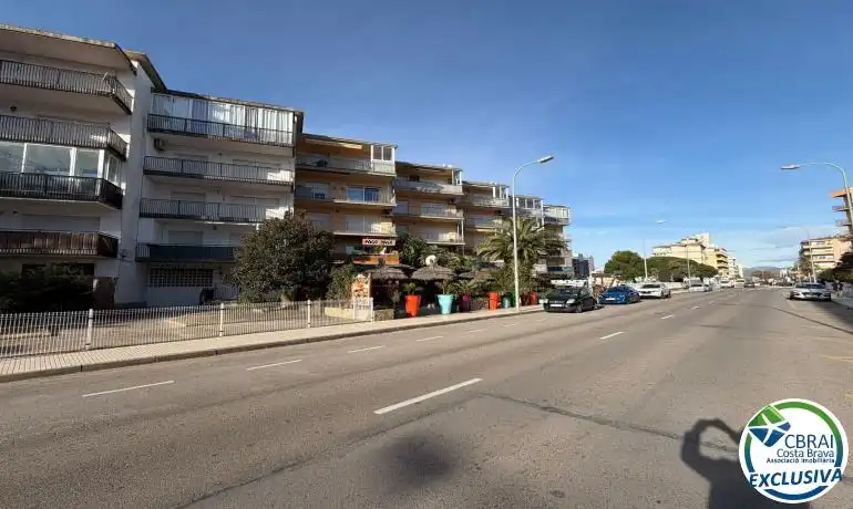 Apartamento con ascensor en venta en Avenida BOCANA 50 50