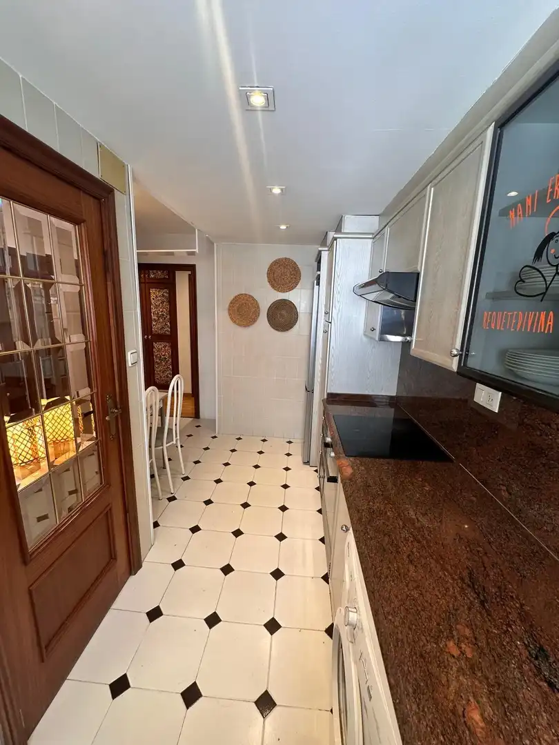 Wohnung zur Miete in Calle de Àngel Guimerà, Arrancapins