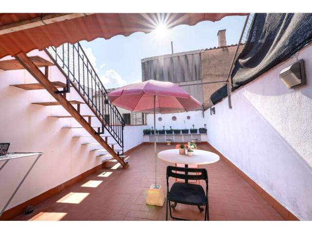 Casa-chalet en Venta en Pau Claris en Barri del Centre