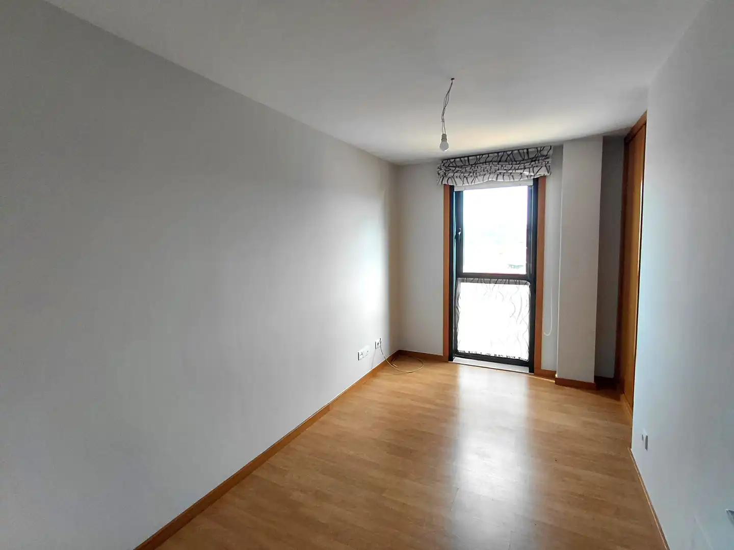Habitación de Piso en venta en Oleiros con Calefacción, Parquet y Trastero