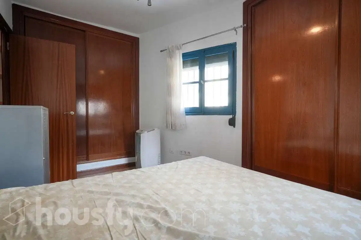 Schlafzimmer von Dachboden zum Verkauf in Madrid