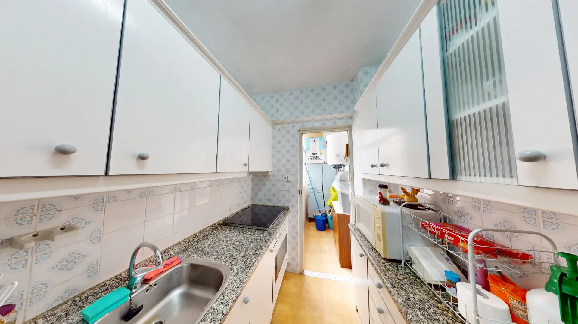 Cuina de Pis en venda en Alicante / Alacant amb Parquet, Moblat i Forn