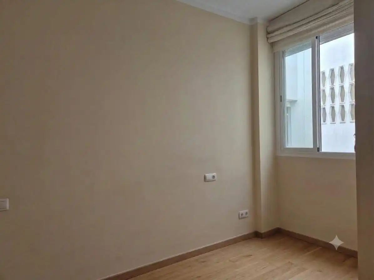Habitación de Piso de alquiler en Lucena con Aire acondicionado, Terraza y Amueblado