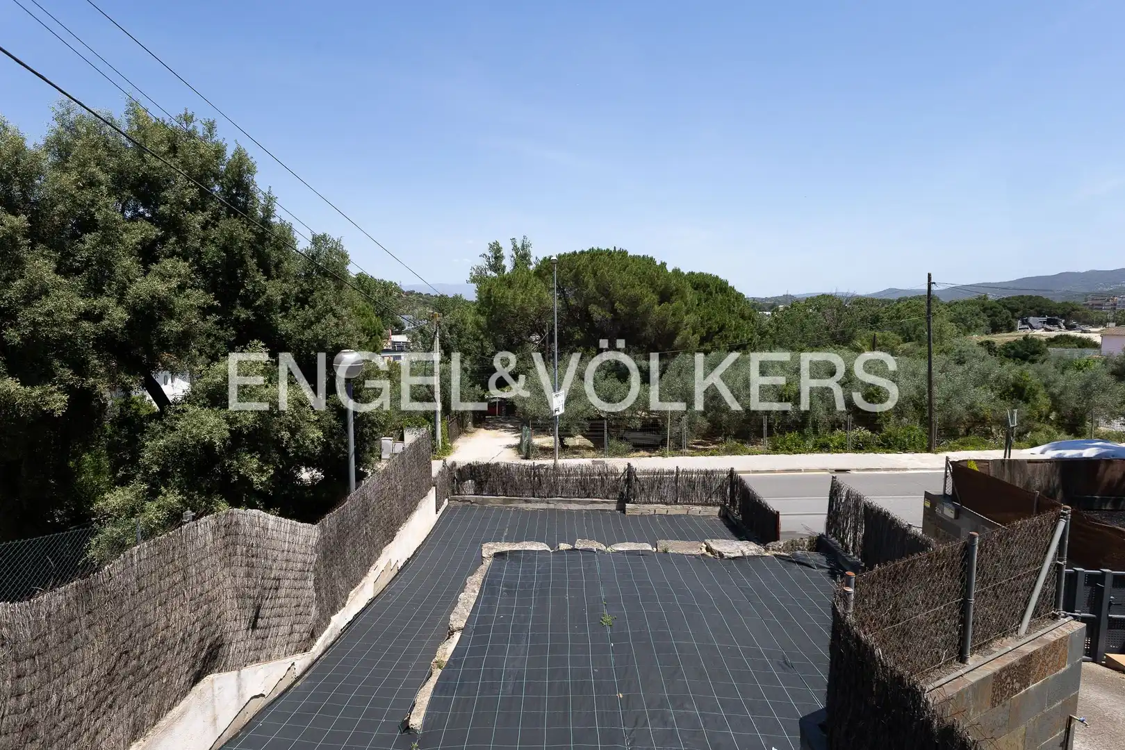 Terrassa de Casa adosada en venda en Montornès del Vallès amb Calefacció, Jardí privat i Piscina