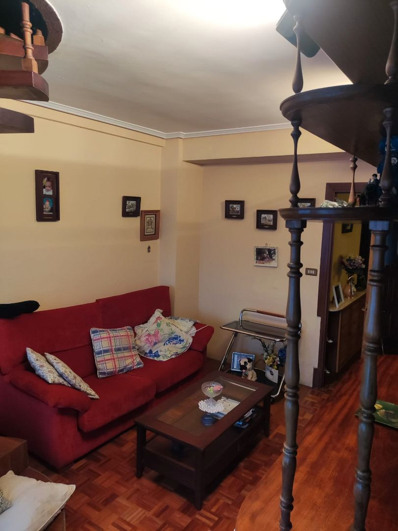 Sala de estar de Piso en venta en Vitoria - Gasteiz con Calefacción, Terraza y Trastero