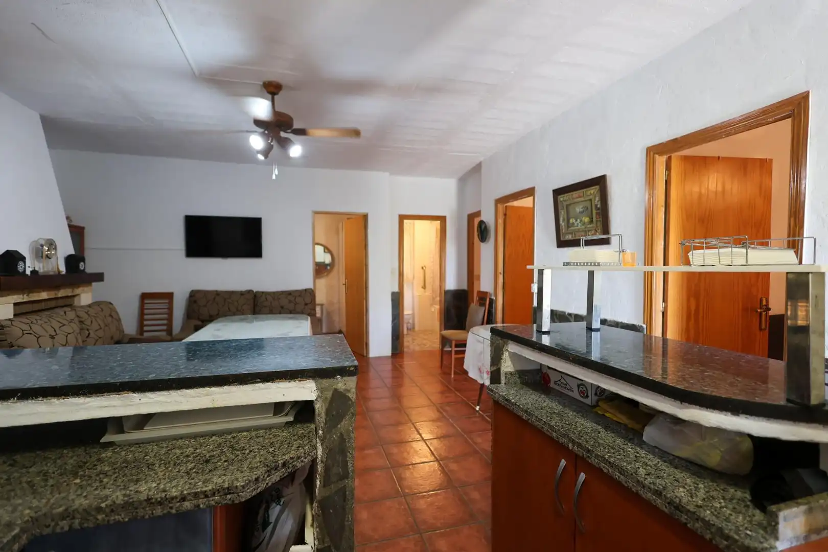 Küche von Country house zum Verkauf in Cogollos de la Vega mit Schwimmbad und Möbliert