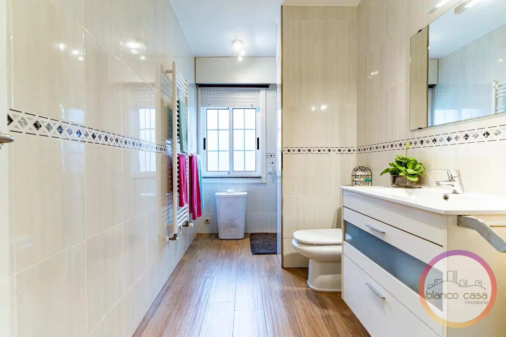 Baño de Casa o chalet en venta en Carballo con Calefacción, Jardín privado y Trastero