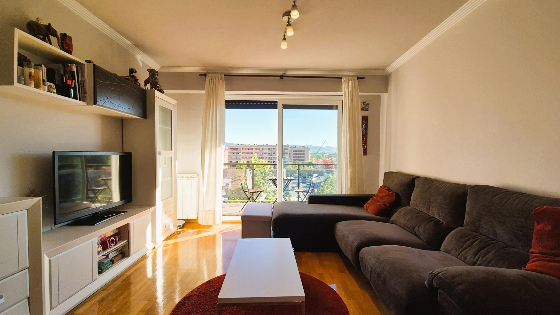 Living room of Flat for sale in  Pamplona / Iruña  with Heating, Terrace and Storage room