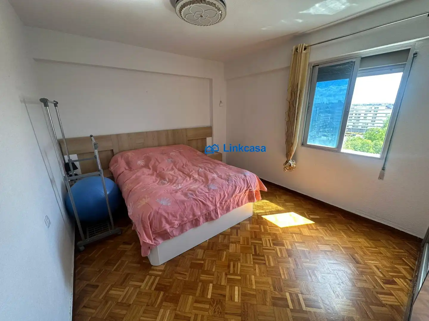 Habitación de Piso en venta en Madrid con Terraza