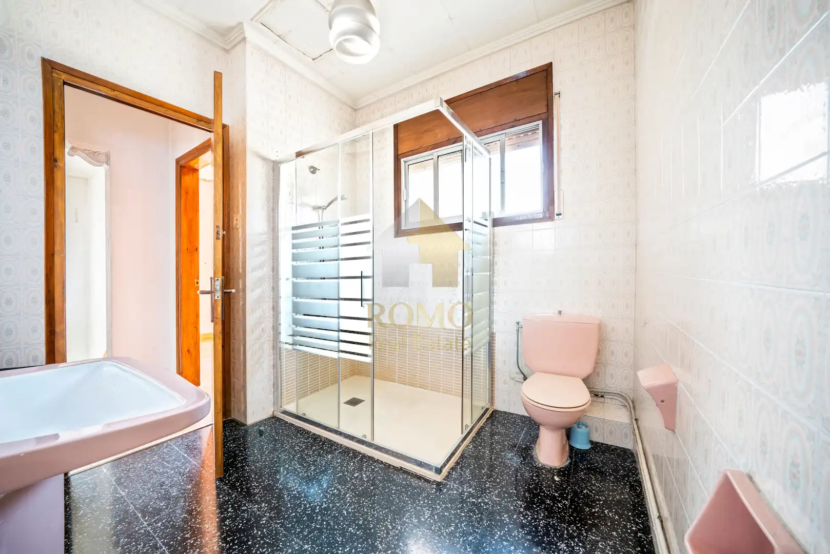 Baño de Casa o chalet en venta en Santa Perpètua de Mogoda con Aire acondicionado, Calefacción y Jardín privado