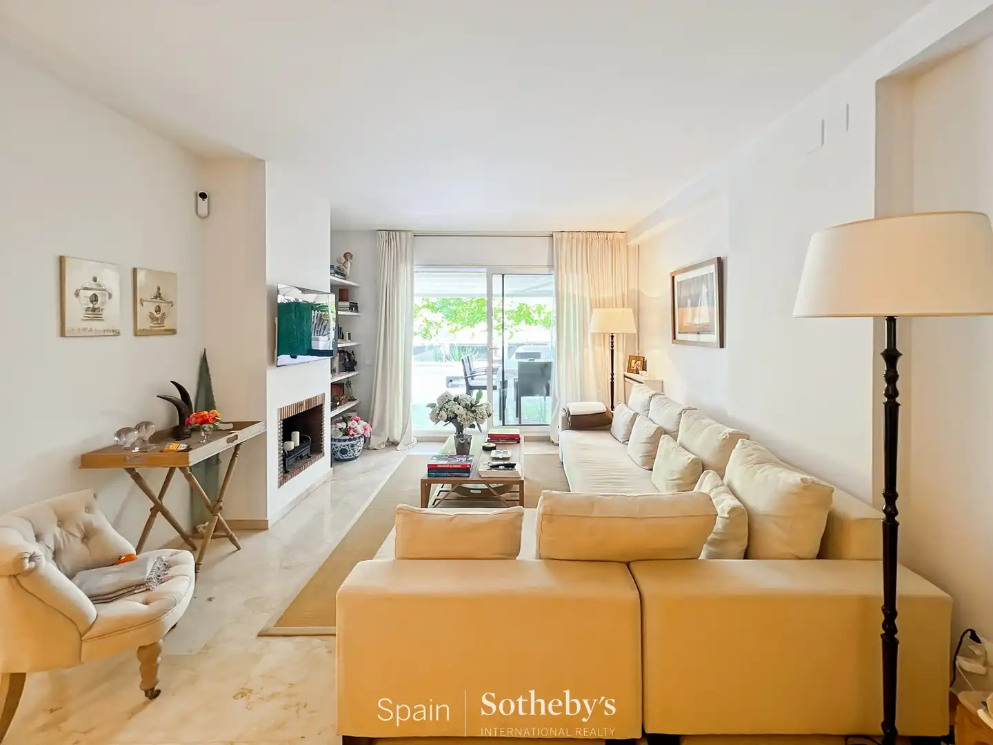 Sala d'estar de Apartament en venda en Sitges amb Aire condicionat, Calefacció i Terrassa