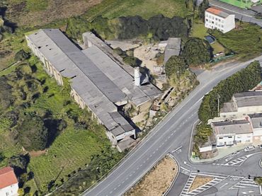 Nave industrielle à vendre à Avenida Alvedro 57