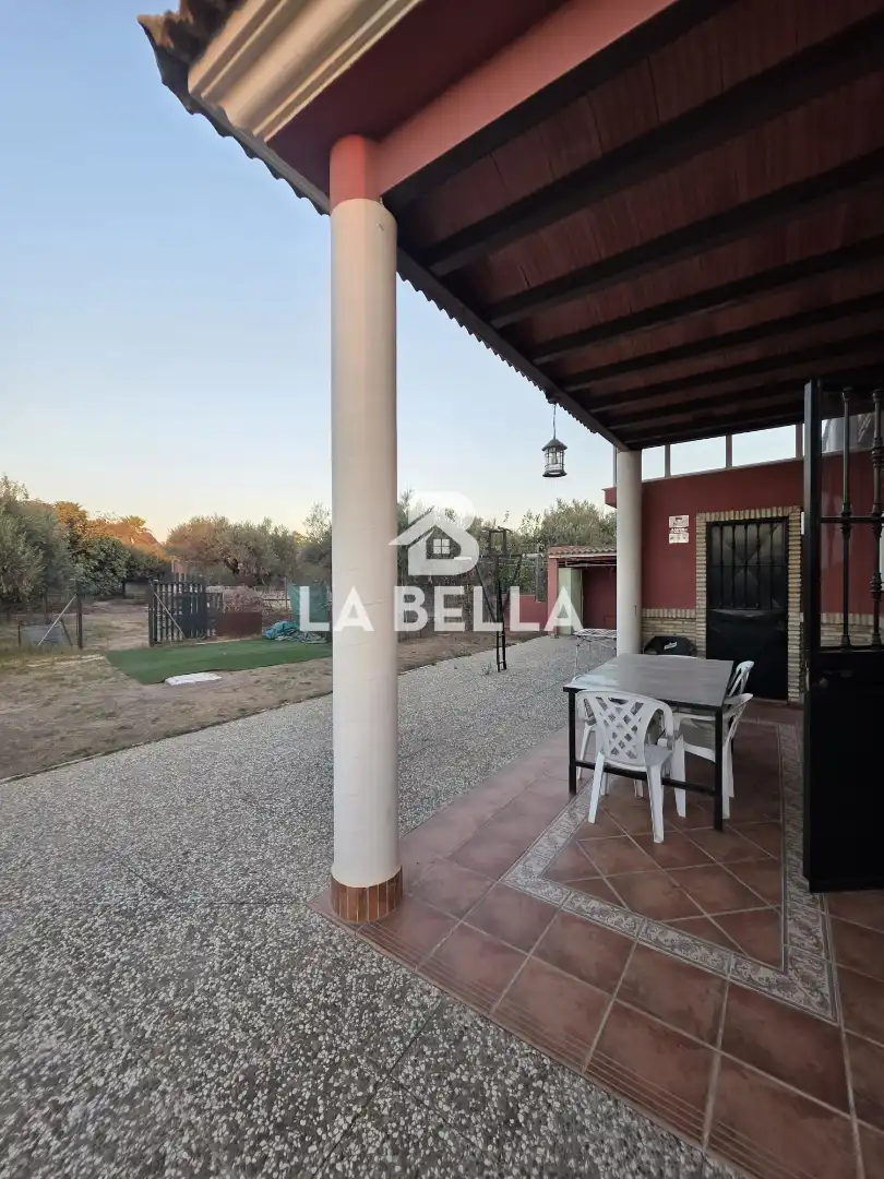 Casa o xalet en venda en Sevilla amb Aire condicionat, Jardí privat i Traster