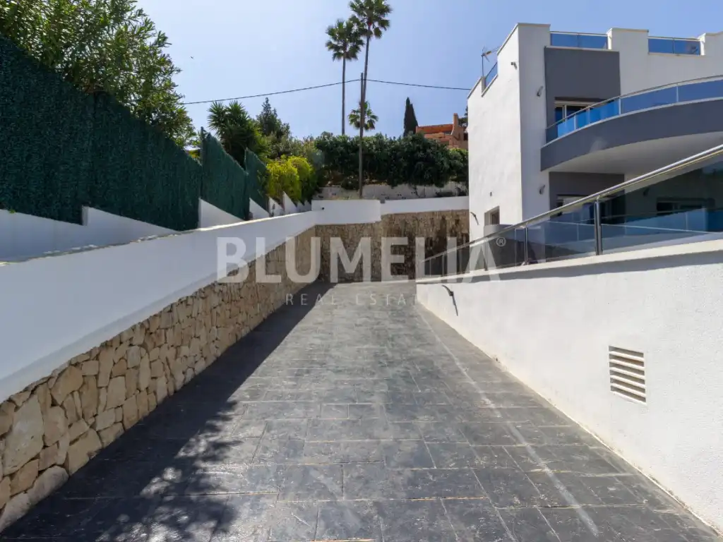 Vista exterior de Casa o xalet en venda en Jávea / Xàbia amb Aire condicionat, Calefacció i Jardí privat