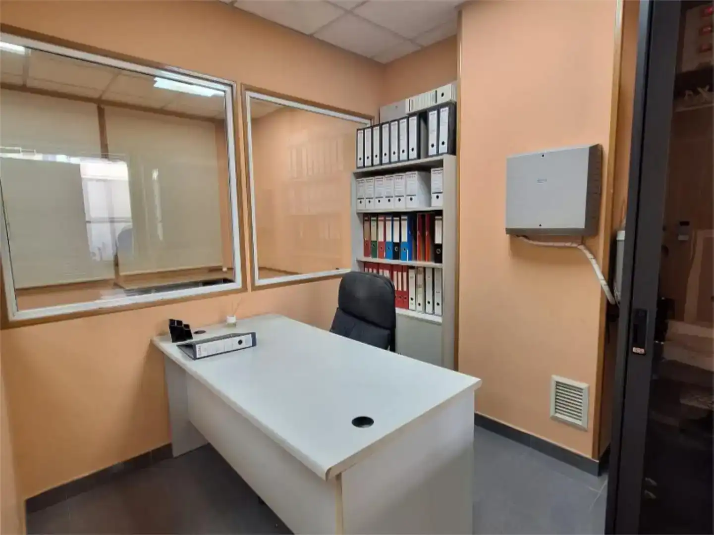 Local en venta en Zaragoza con Aire acondicionado y Amueblado