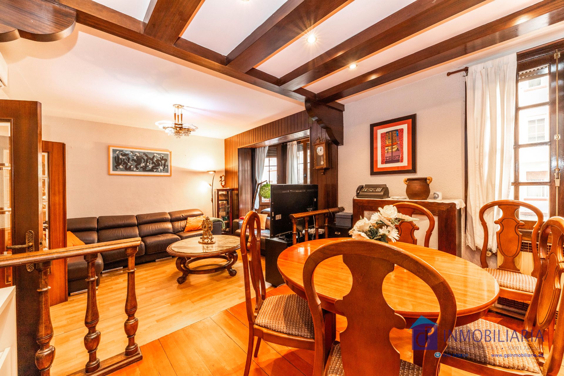 Living room of Flat for sale in  Zaragoza Capital  with Air Conditioner, Heating and Parquet flooring