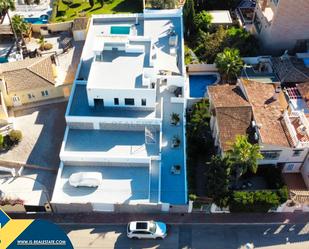 Vista exterior de Casa o xalet en venda en Torrevieja amb Terrassa, Traster i Piscina