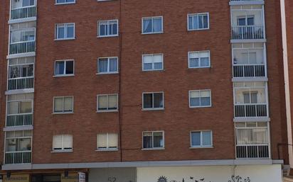 Vista exterior de Pis en venda en Burgos Capital