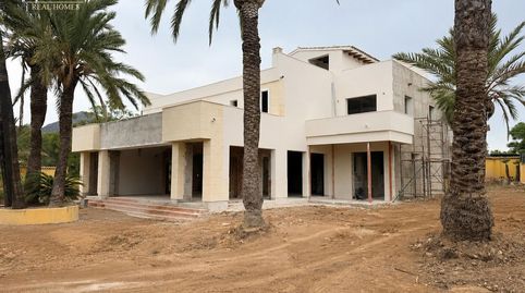 Exclusiva villa mediterránea con gran potencial de inversión en Alfaz del Pi
