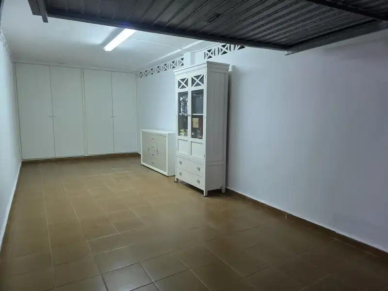 Garage zum Verkauf in Cullera