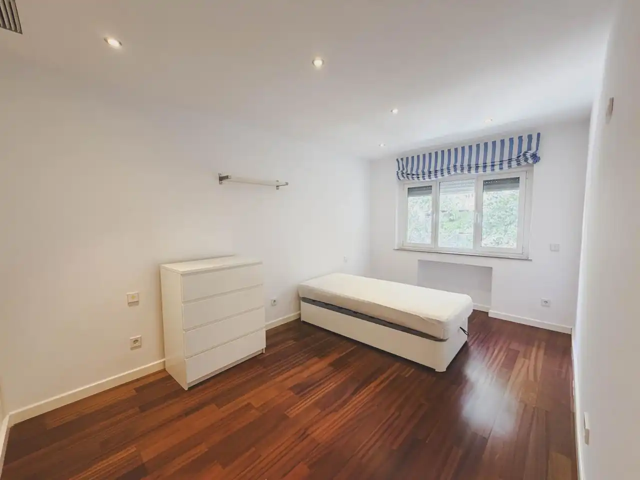Habitación de Piso en venta en Cádiz con Aire acondicionado, Calefacción y Parquet