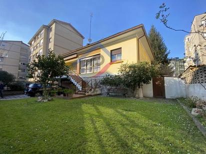 Vista exterior de Casa o xalet en venda en El Astillero   amb Balcó