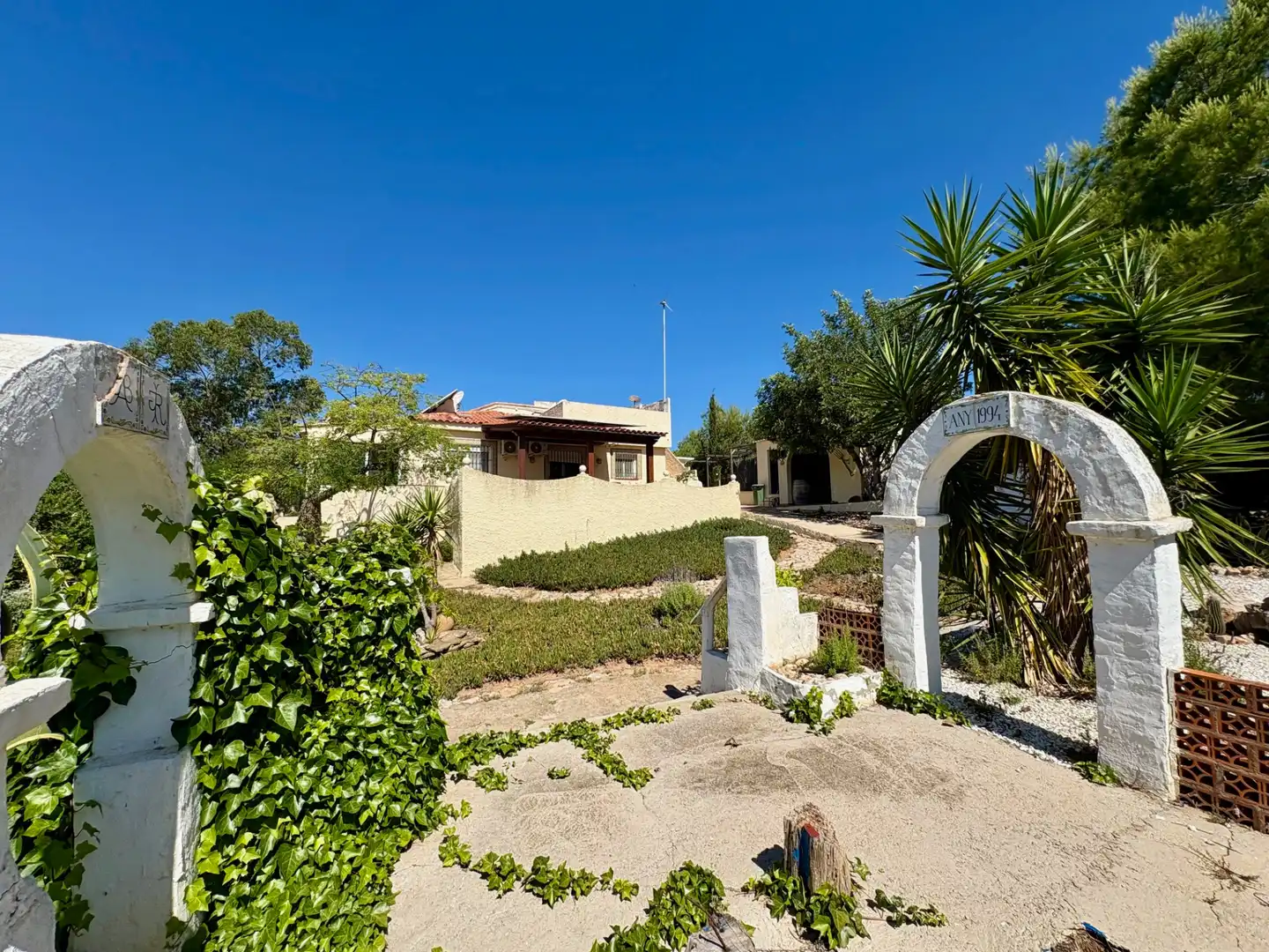Vista exterior de Casa o xalet en venda en Cheste amb Aire condicionat, Calefacció i Jardí privat