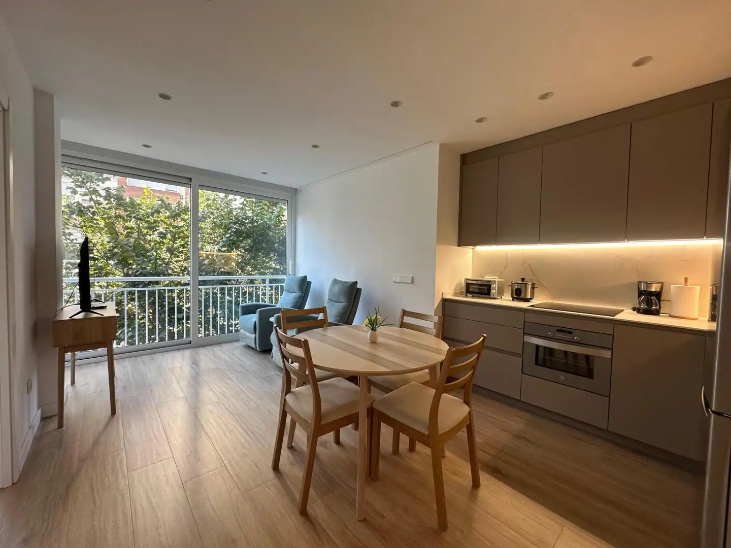 Flat with lift to rent in Avenida GENERAL PRIMO RIVERA