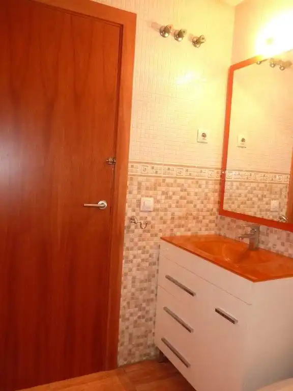 Baño de Piso en venta en Terrassa con Aire acondicionado, Calefacción y Terraza