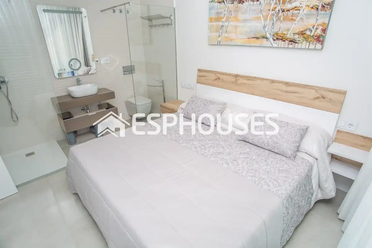 Apartamento con terraza en venta en Cala de Finestrat, imagen 9