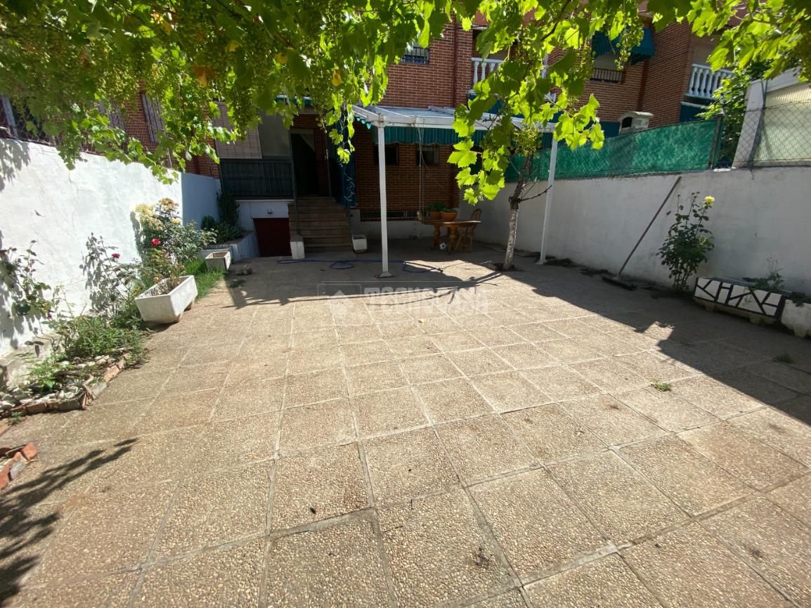 Single-family semi-detached for sale in Mejorada del Campo