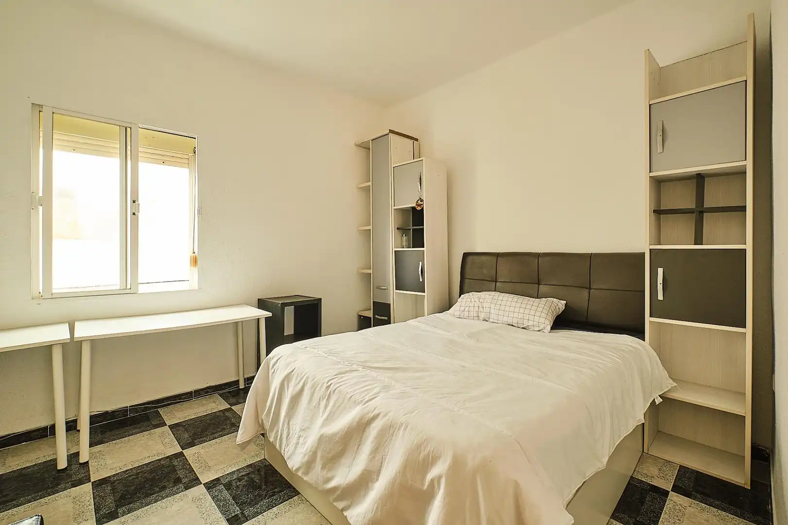 Bedroom of Flat for sale in Cádiz  with Storage room and Balcony