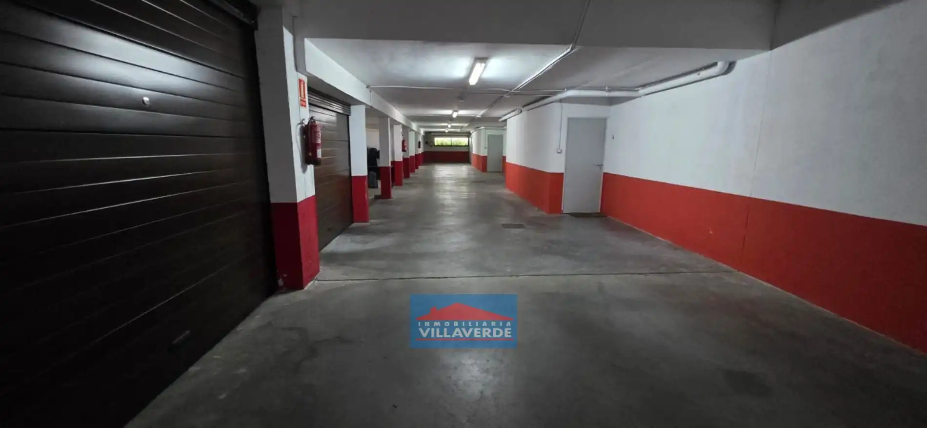 Parking de Casa adosada en venta en Cangas  con Calefacción, Terraza y Trastero
