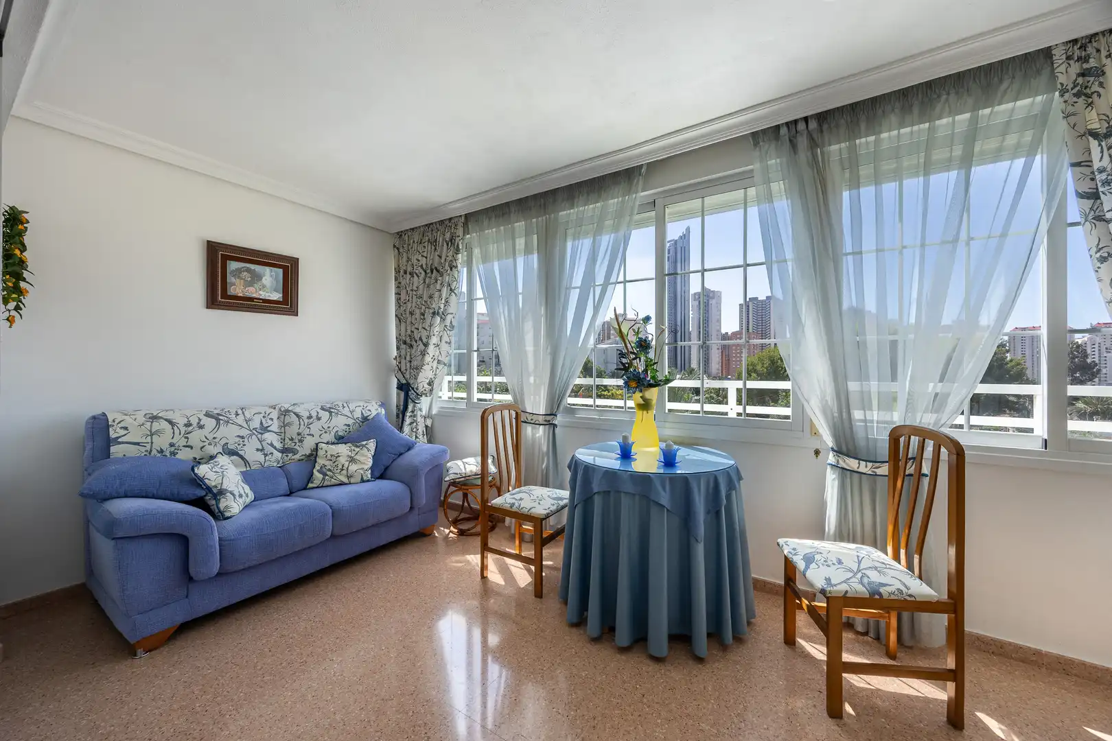 Sala de estar de Piso en venta en Finestrat con Trastero, Piscina y Amueblado