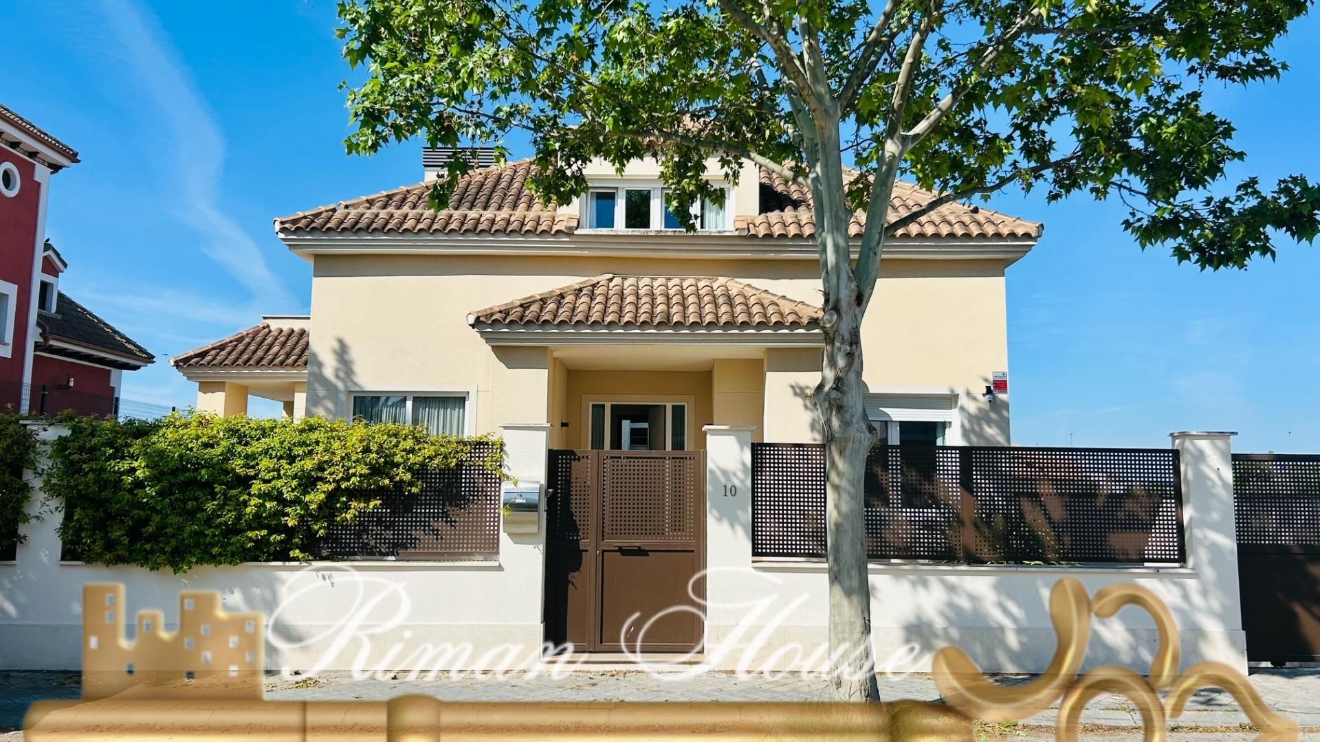 Vista exterior de Casa o xalet en venda en Aranjuez amb Aire condicionat, Calefacció i Jardí privat