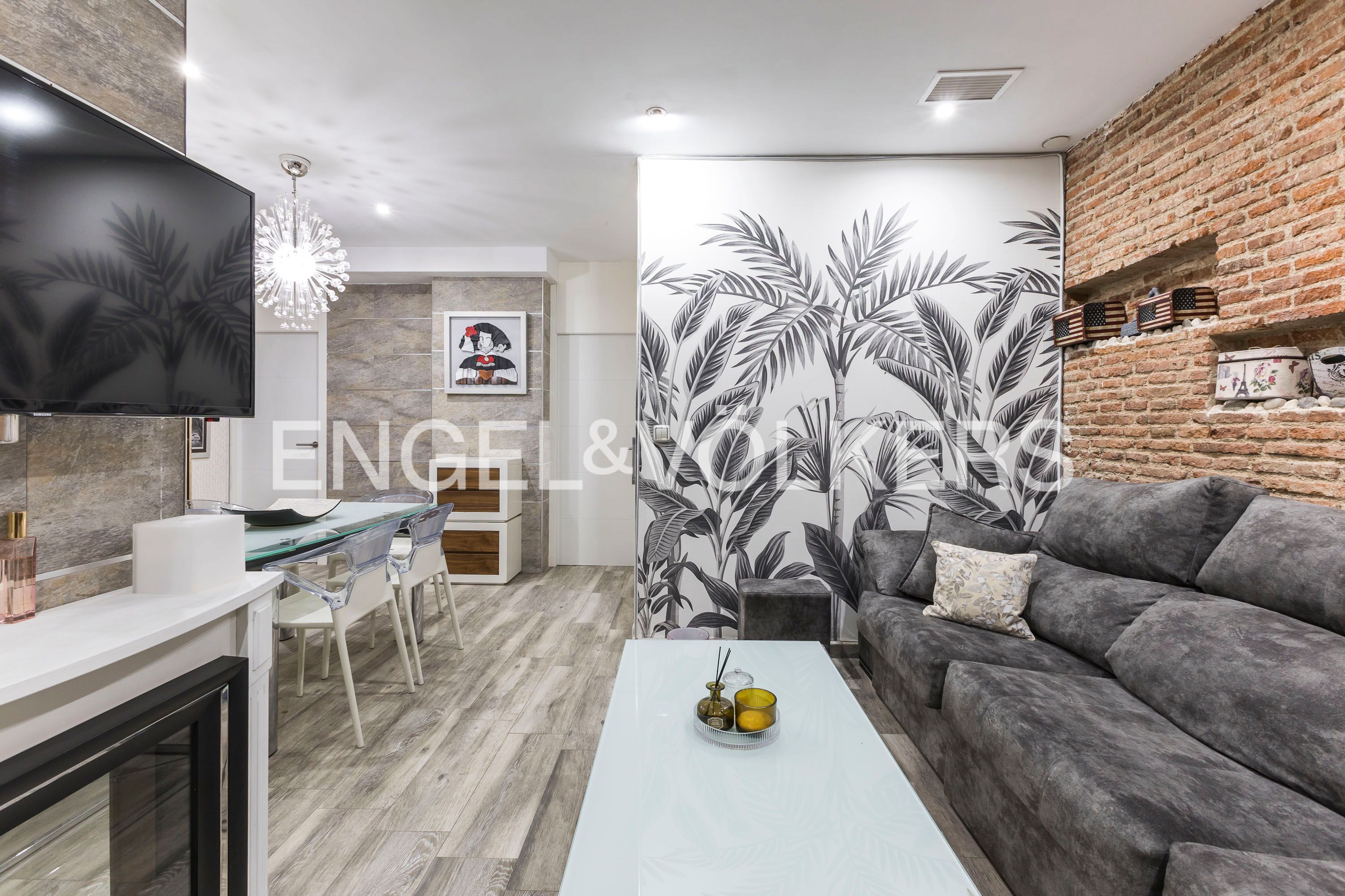 Sala d'estar de Apartament en venda en  Madrid Capital amb Aire condicionat, Calefacció i Parquet